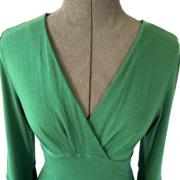 Green BR Dress - Picture 2 of 9